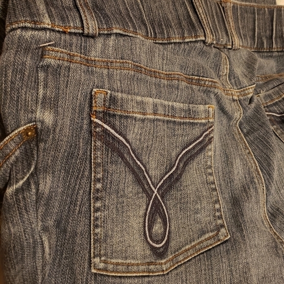 Motherhood Maternity Size Medium M Denim Blue Jeans Boot Cut Leg Stretch Waist - Picture 3 of 7